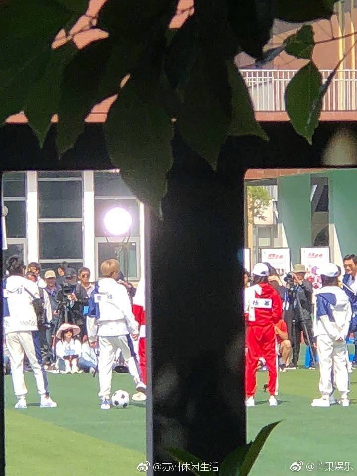 范志毅与鹿晗杨幂等录制跑男