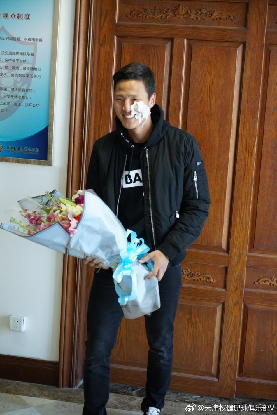 权健为权敬源庆生