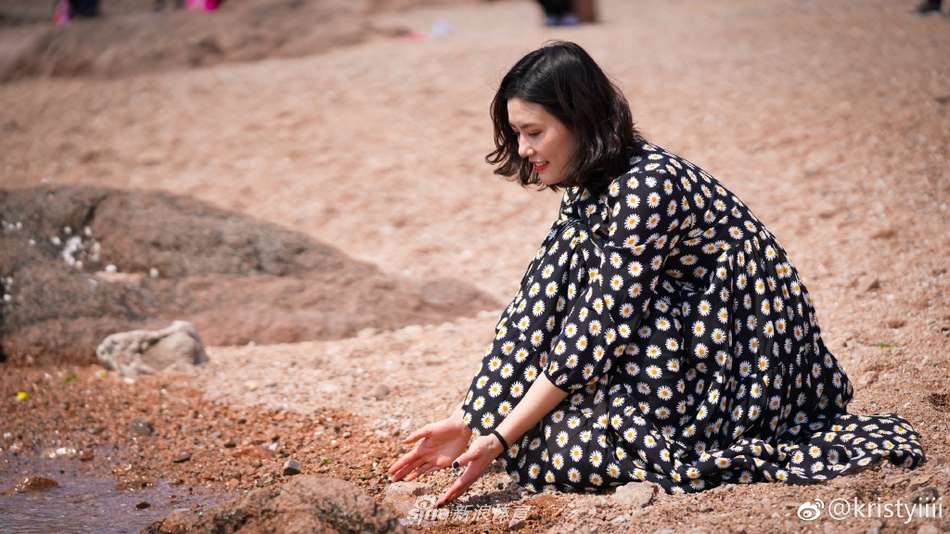 游泳女神刘湘美照 春意盎然活力清新