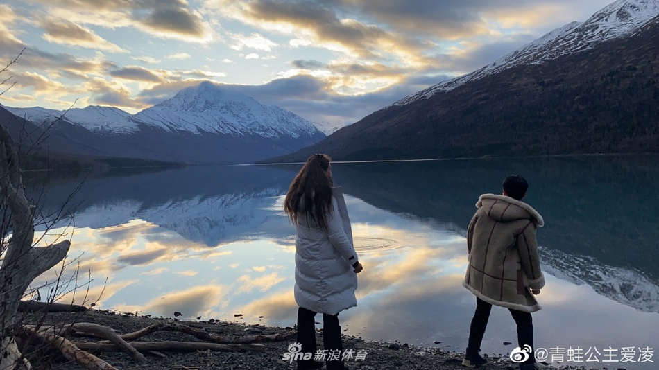 谷爱凌与刘昊然共度万圣节