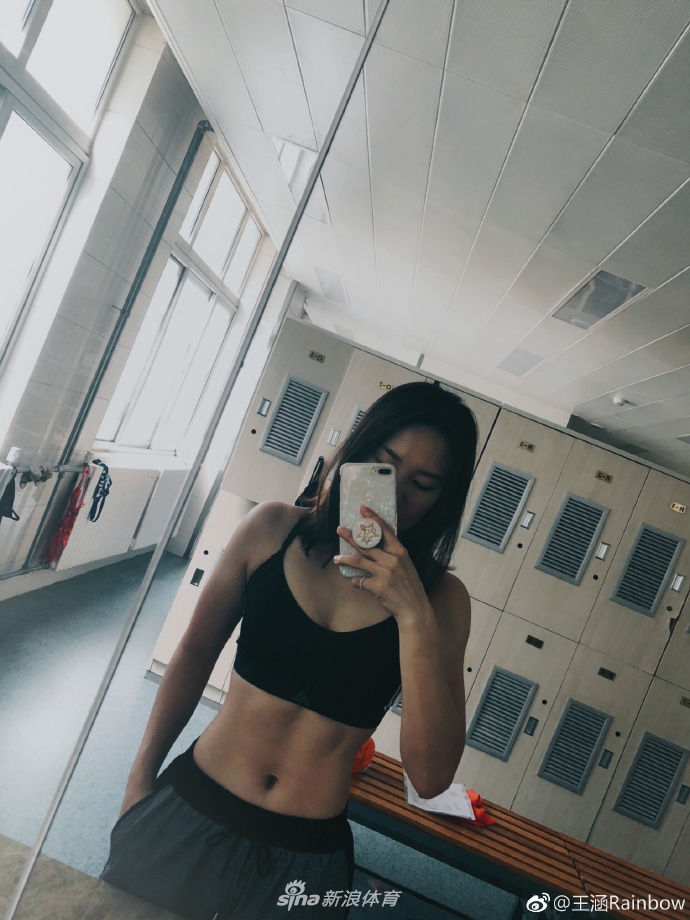 中国跳水气质美女王涵美照