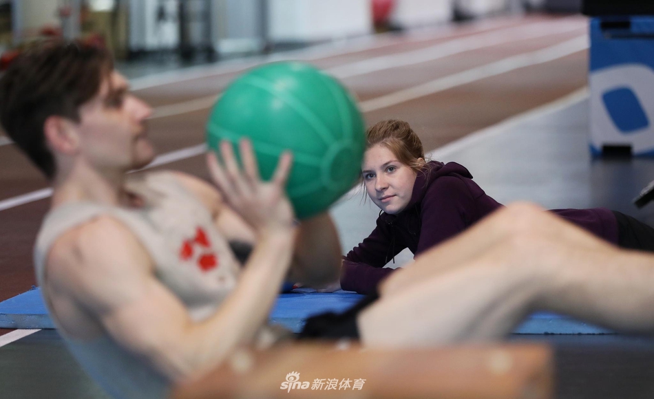 20岁澳大利亚前花滑世青赛冠军坠楼身亡