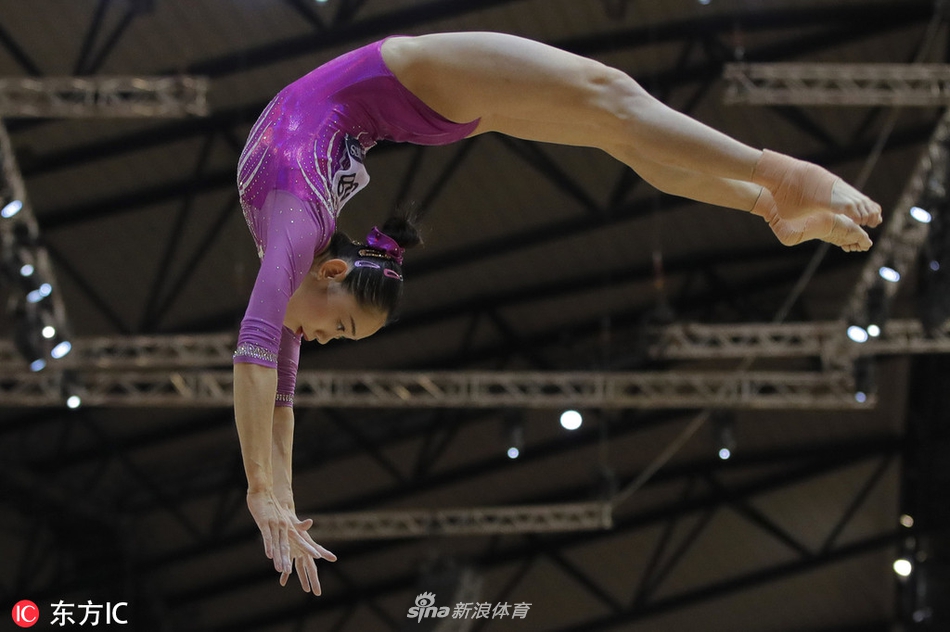 体操世锦赛刘婷婷平衡木封后