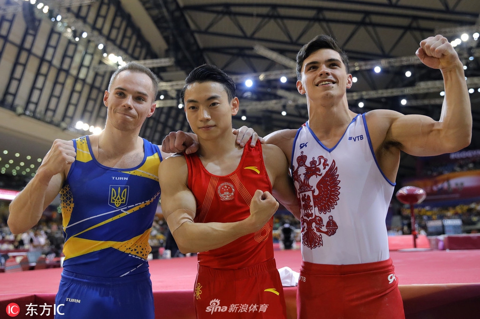 体操世锦赛邹敬园双杠卫冕