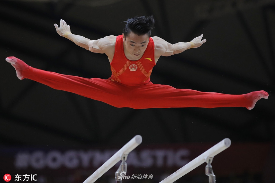 体操世锦赛邹敬园双杠卫冕