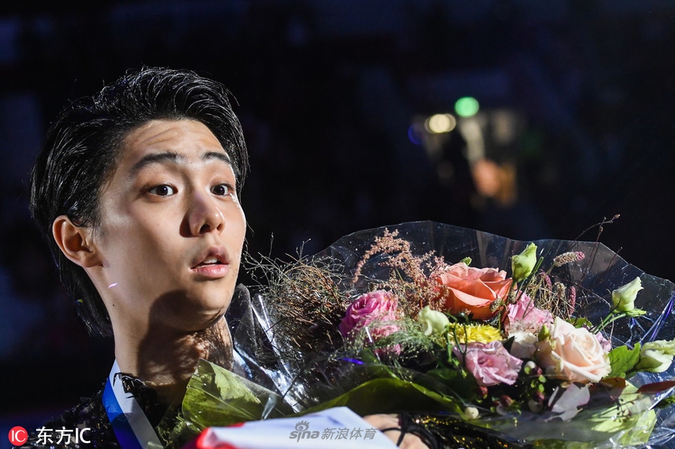 花滑大奖赛羽生结弦创纪录夺冠