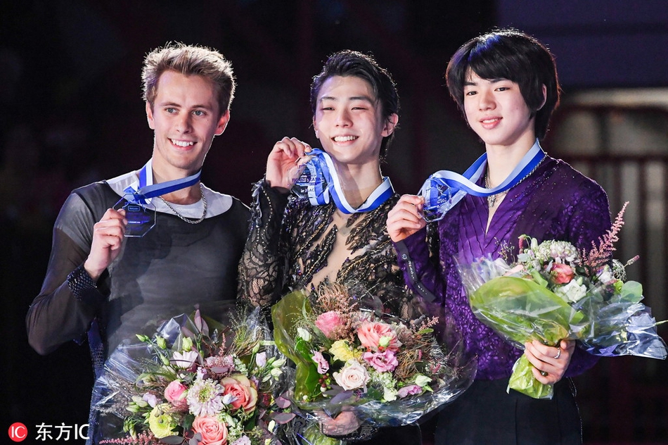 花滑大奖赛羽生结弦创纪录夺冠