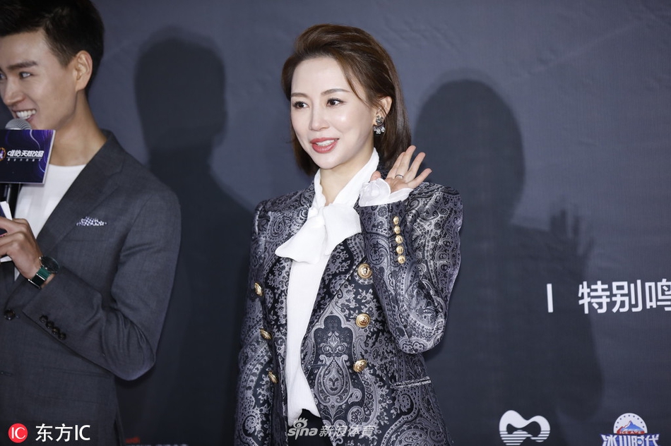 潘晓婷出席活动姿容秀美