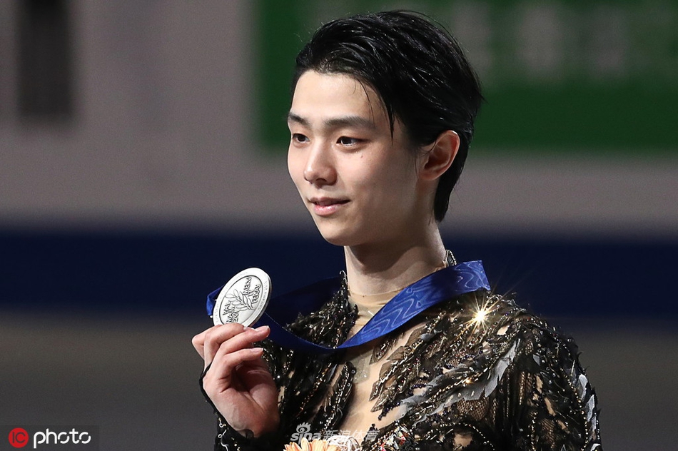 花滑世锦赛羽生结弦破300分摘银