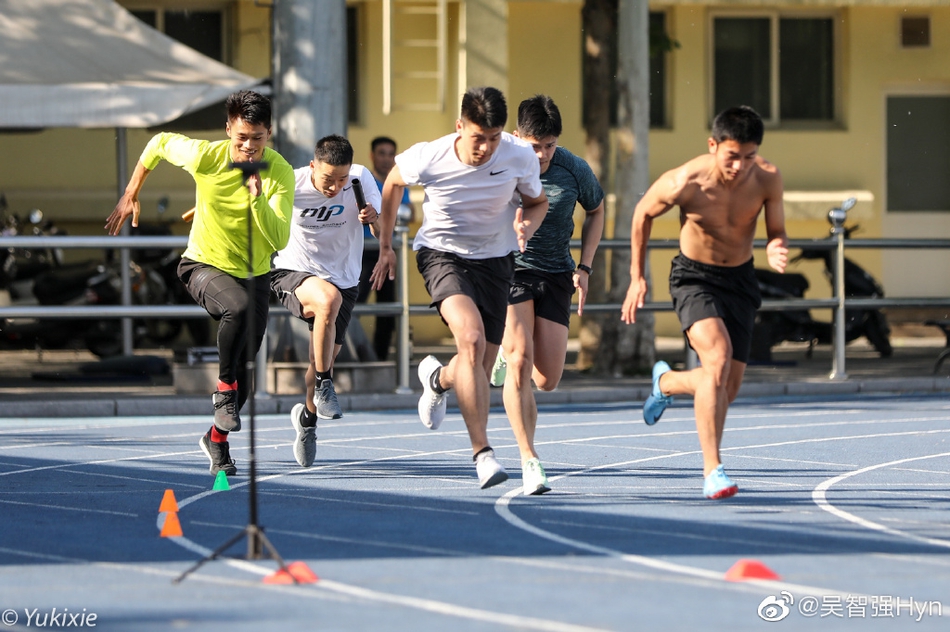 中国短跑队备战接力世锦赛