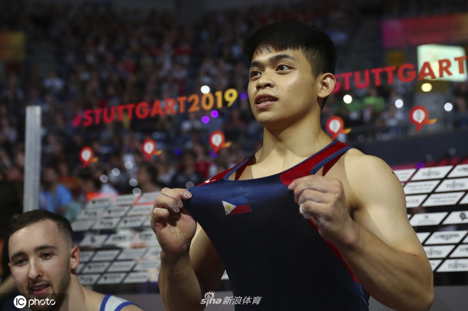 世锦赛菲律宾选手夺男子自由体操冠军