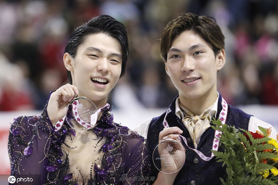 花滑大奖赛加拿大站羽生结弦夺冠