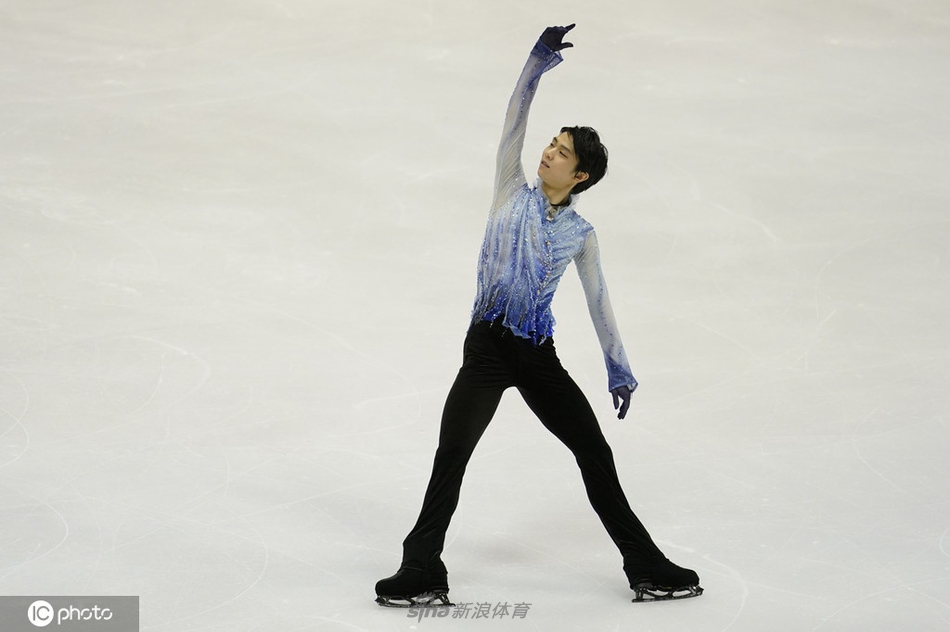 花滑大奖赛羽生结弦领跑短节目