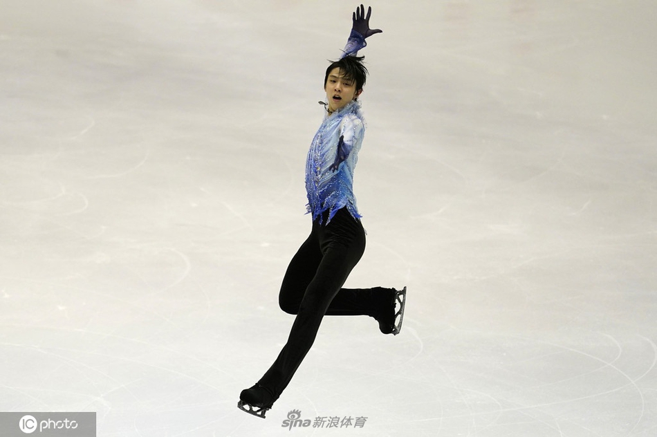 花滑大奖赛羽生结弦领跑短节目