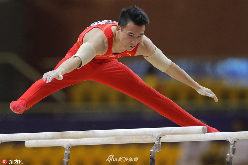 体操世锦赛中国男团惊险夺冠