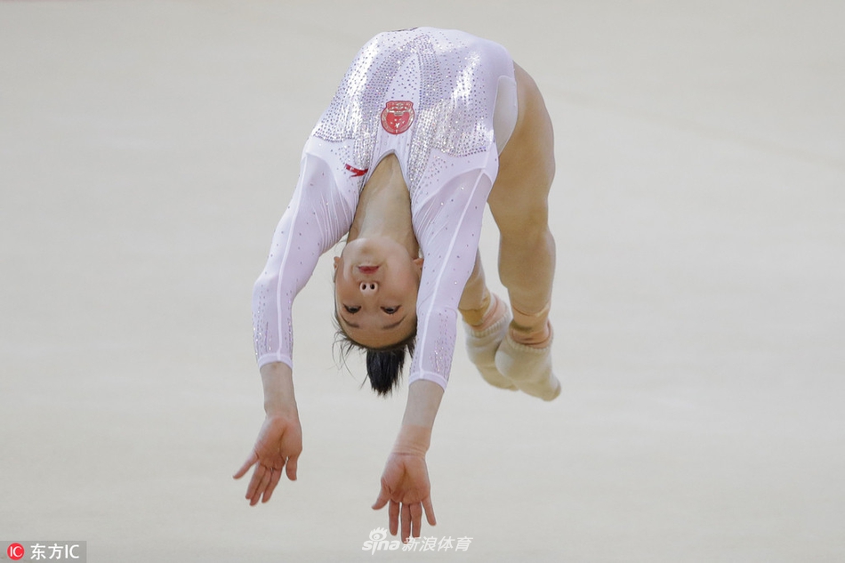 体操世锦赛女团美国夺冠 中国季军