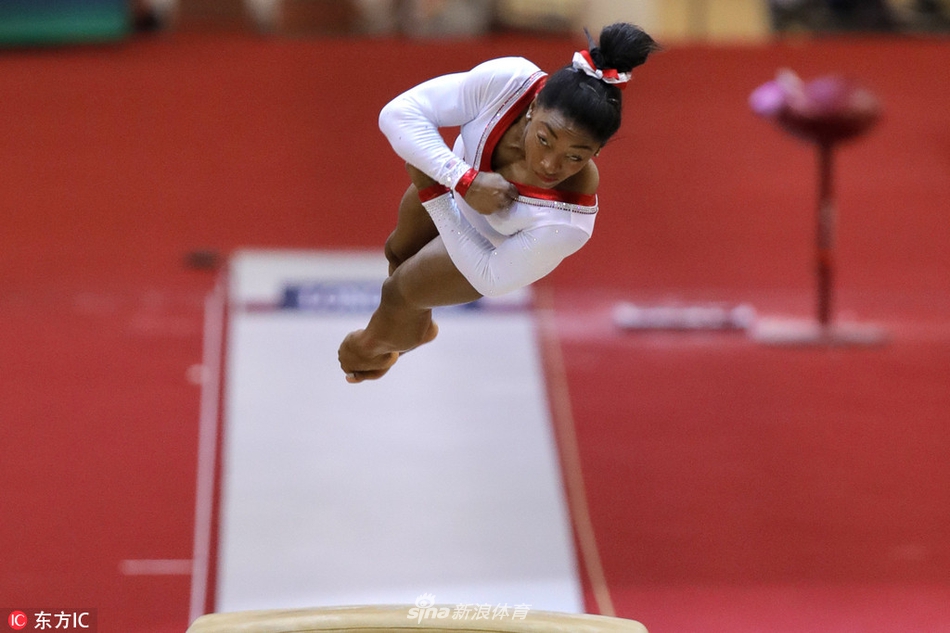 体操世锦赛女子跳马决赛拜尔斯夺冠