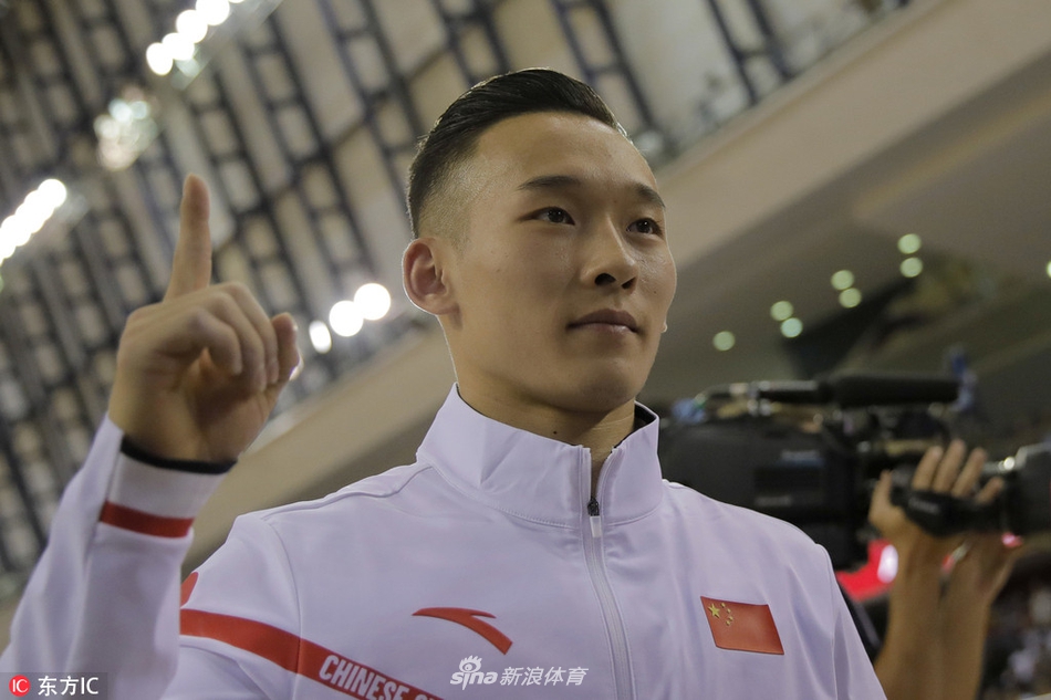 体操世锦赛肖若腾鞍马封王