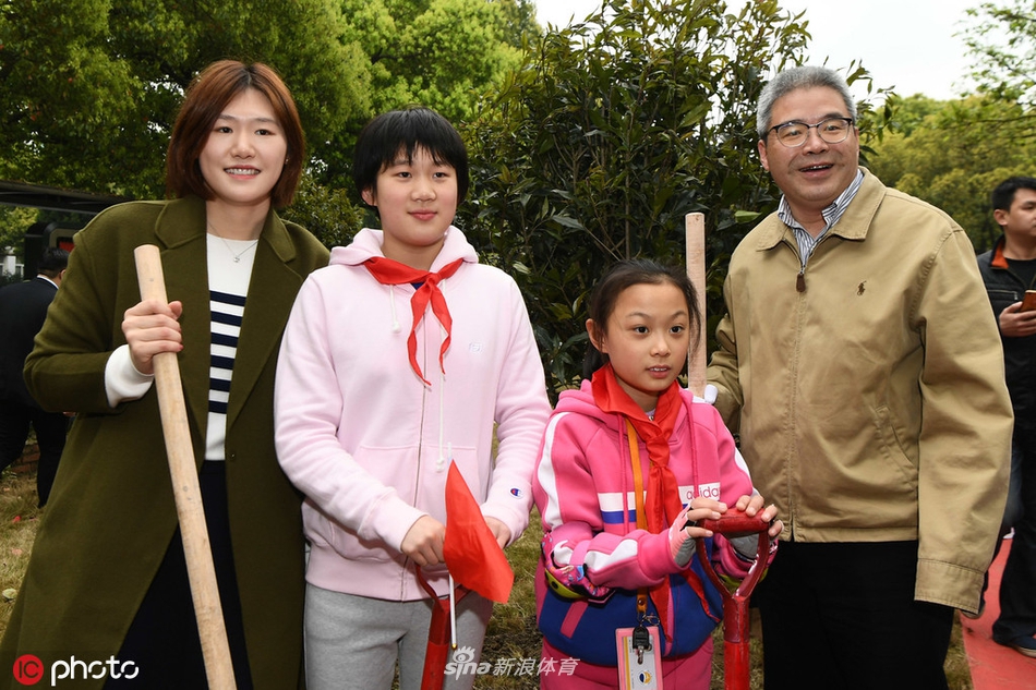 孙杨叶诗文领衔12位浙江籍奥运冠军种树