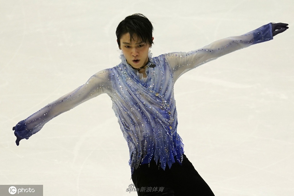 花滑大奖赛羽生结弦领跑短节目