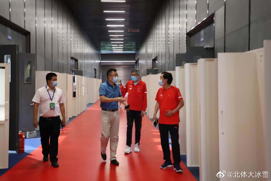 国家短道速滑和速度滑冰队入驻北体大 金昶伯现身