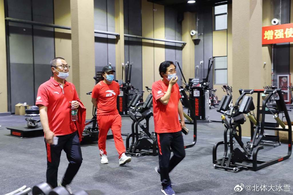 国家短道速滑和速度滑冰队入驻北体大 金昶伯现身