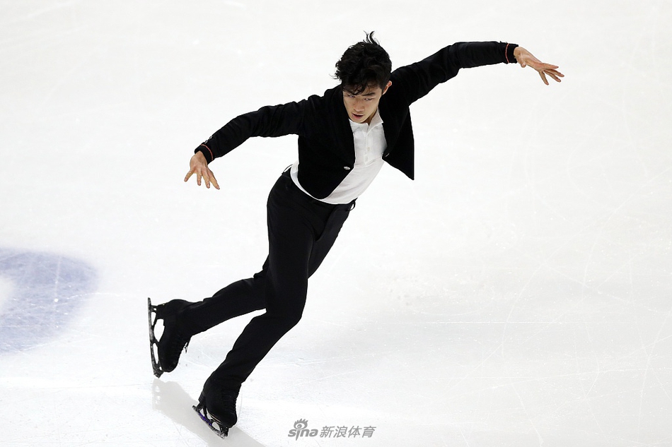 花滑大奖赛美国站陈巍短节目第一