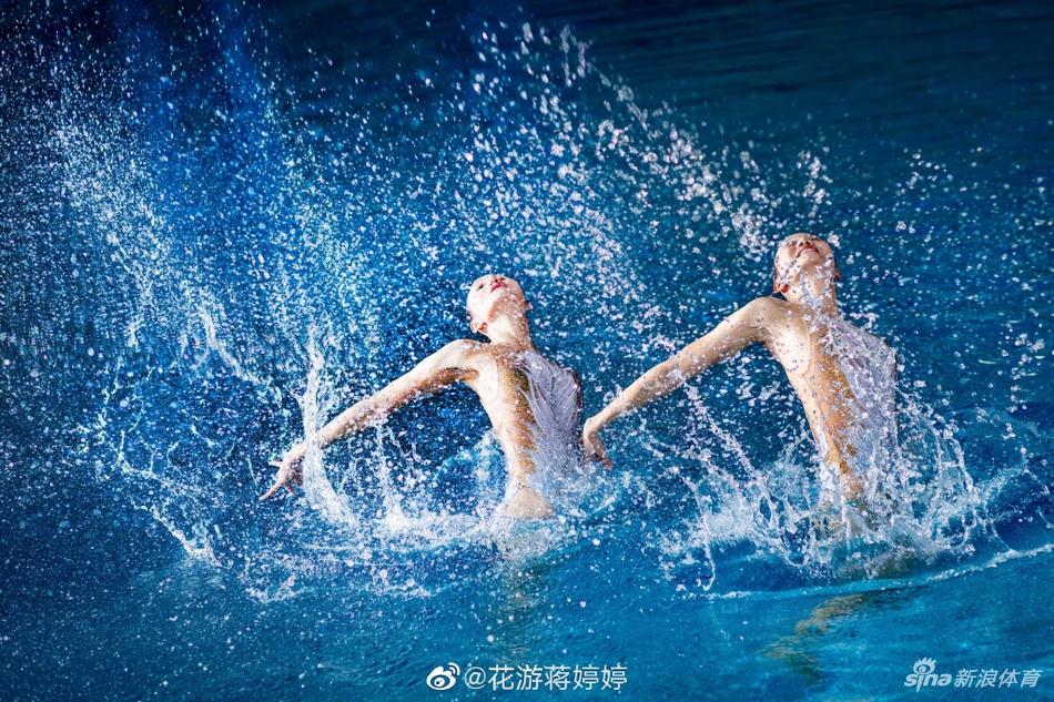 花游姐妹花蒋文文蒋婷婷11月水中大片