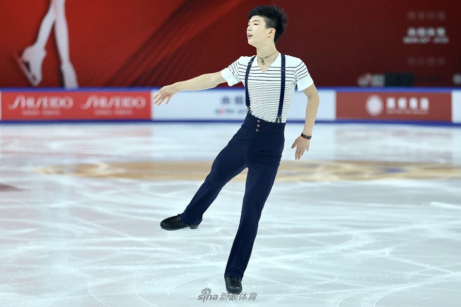 中国男单选手备战花滑中国杯