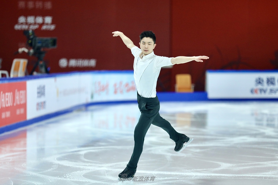 中国男单选手备战花滑中国杯