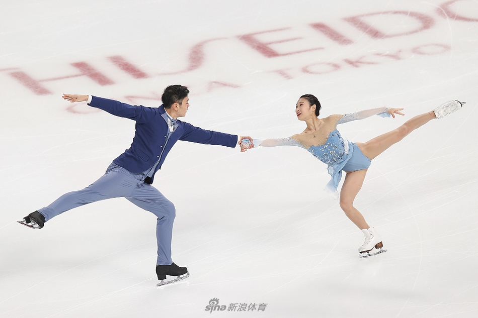 花滑中国杯彭程/金杨双人滑短节目领跑