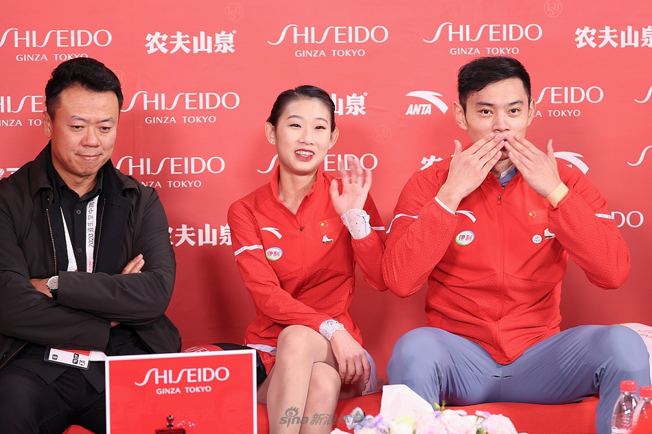 花滑中国杯彭程/金杨双人滑短节目领跑