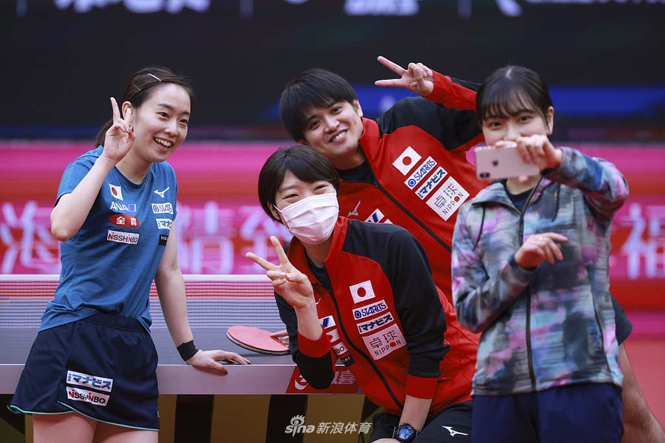 伊藤美诚石川佳纯备战女乒世界杯