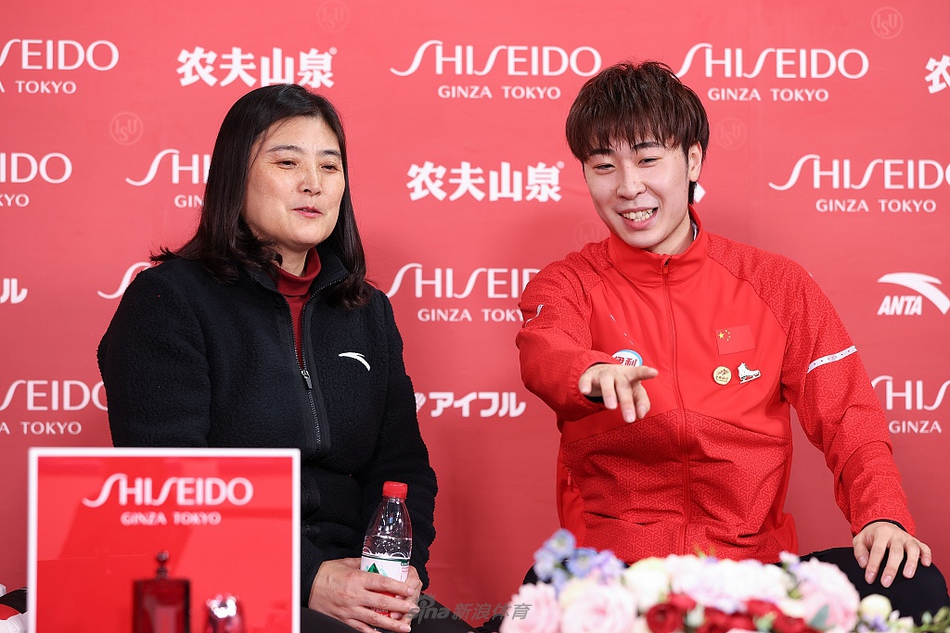 花滑中国杯金博洋男单卫冕