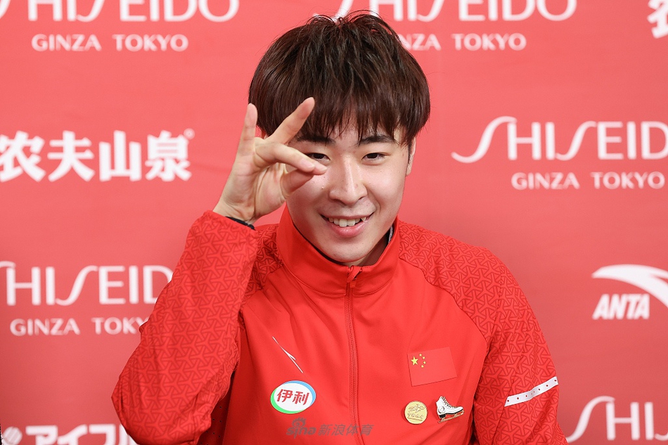 花滑中国杯金博洋男单卫冕