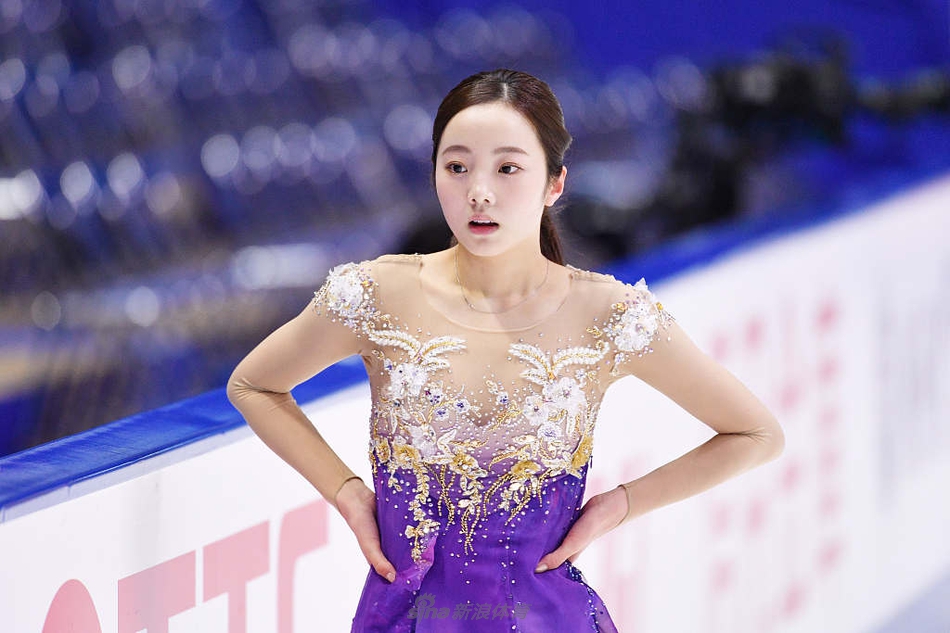 日本花滑女神本田真凛亮相大奖赛