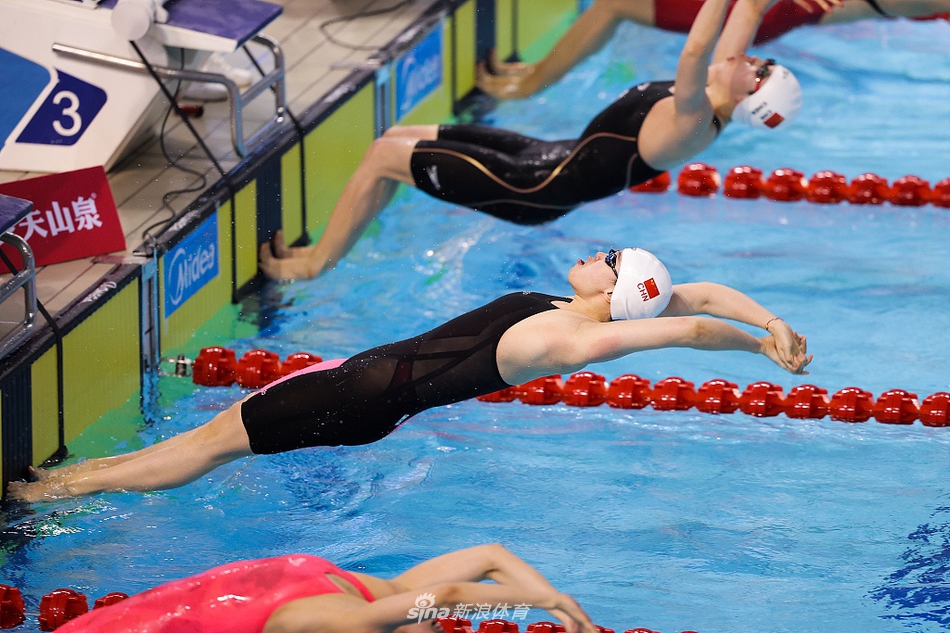 争霸赛傅园慧获女子100米仰泳季军
