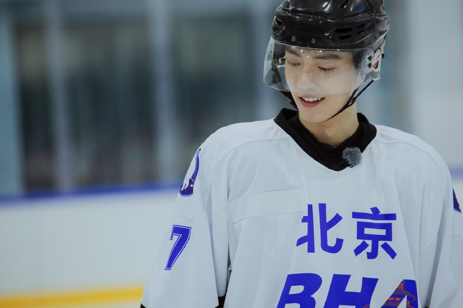 肖战担任冰球运动推广大使