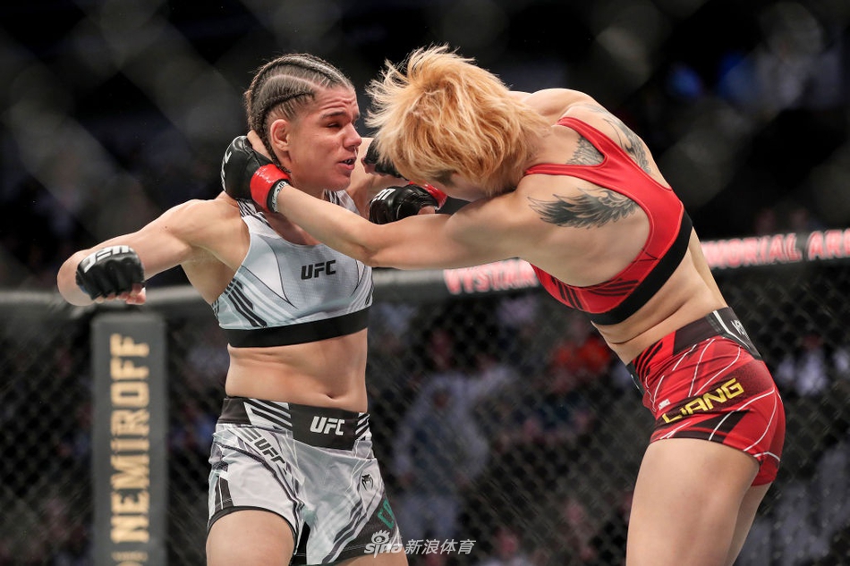 梁娜 VS 艾丽安-卡内罗希 (3)