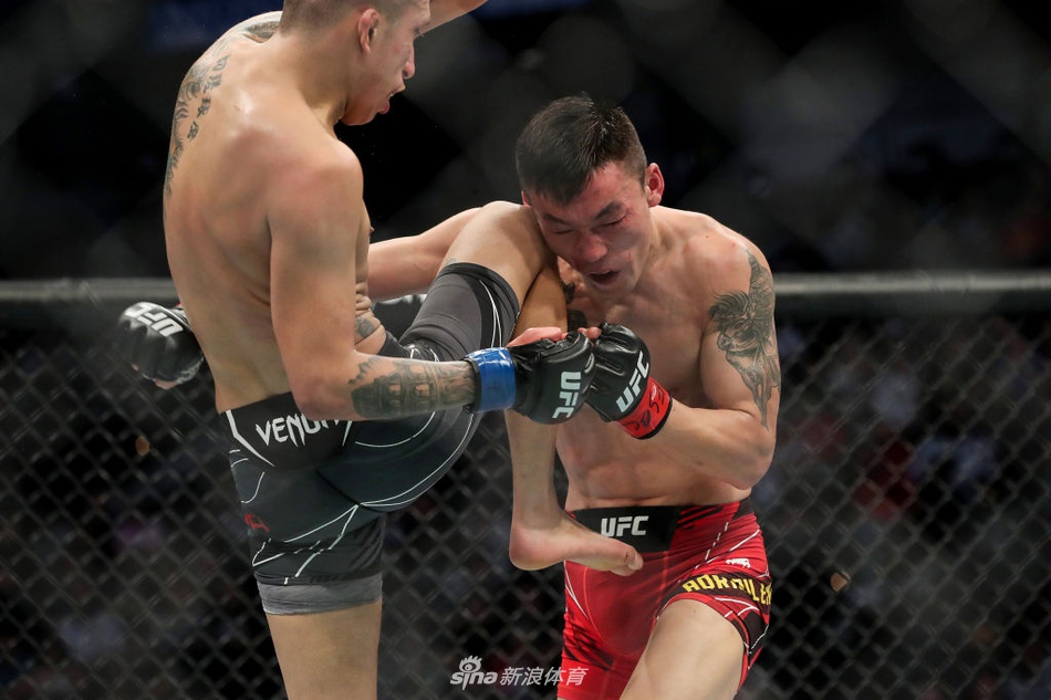 傲日其楞 VS 杰夫-莫利纳 (5)