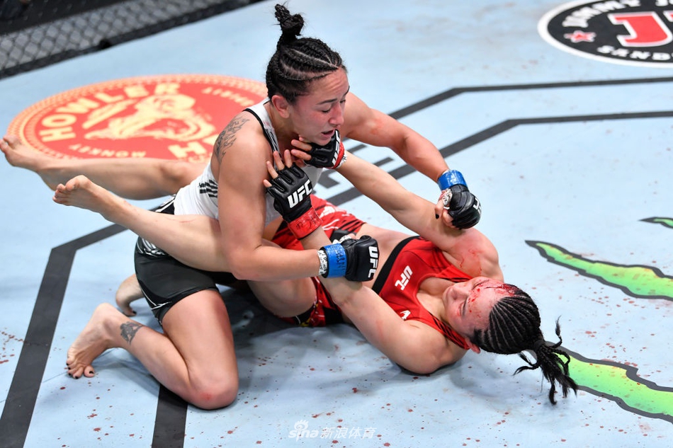 UFC闫晓楠TKO不敌埃斯帕扎