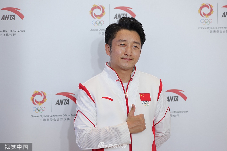 东京奥运会中国体育代表团领奖服发布