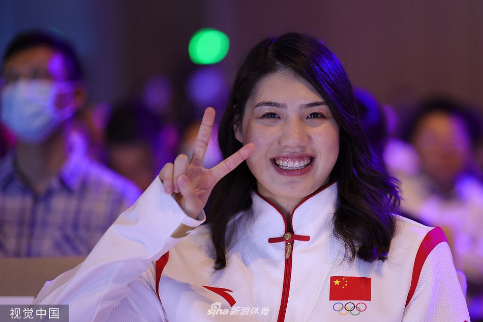 东京奥运会中国体育代表团领奖服发布