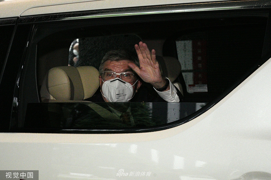 国际奥委会主席巴赫抵达日本