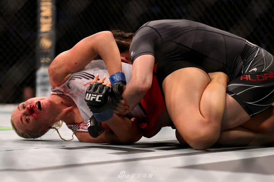 艾琳娜-阿尔达娜 VS 亚娜-库尼斯卡娅 (2)