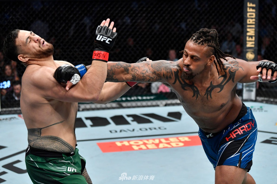 泰-图瓦萨 VS 格雷-哈迪 (2)