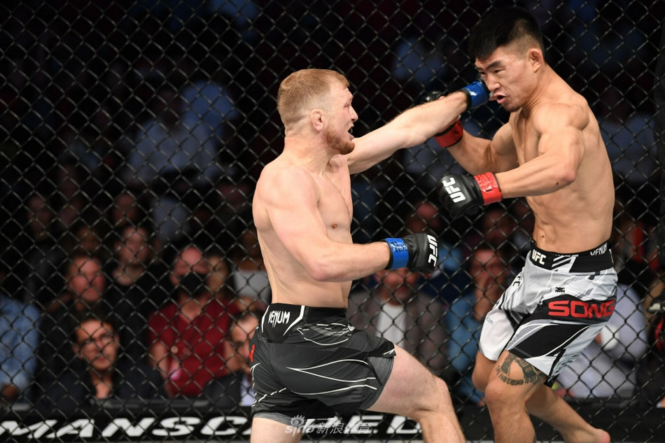 UFC宋亚东险胜凯西-肯尼