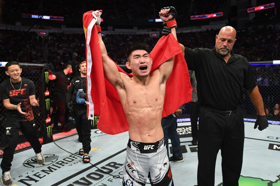 UFC宋亚东险胜凯西-肯尼