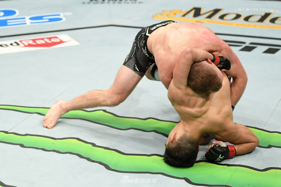 UFC宋亚东险胜凯西-肯尼