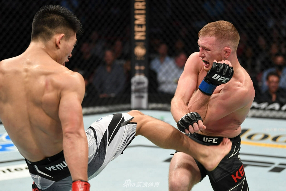 UFC宋亚东险胜凯西-肯尼